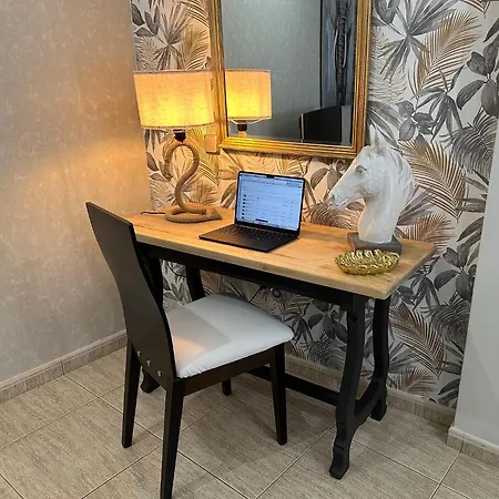 Elegante Piso En *